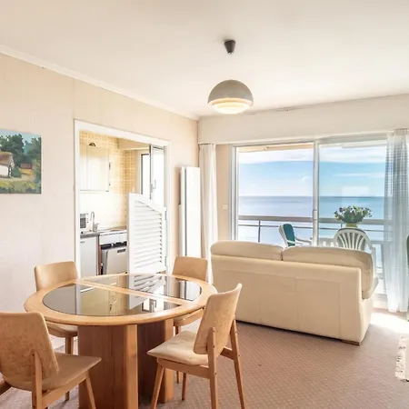 Apartment Escoublac Beachfront: Seaview With Terrace