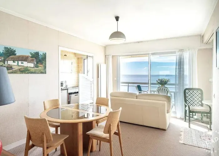 Escoublac Beachfront: Seaview With Terrace Apartment La Baule-Escoublac