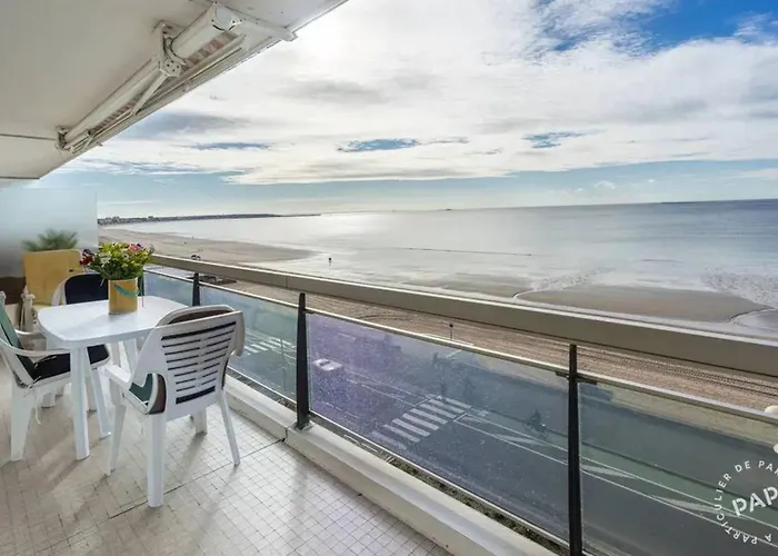 Escoublac Beachfront: Seaview With Terrace Apartment